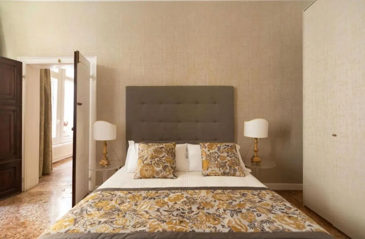 Venezia San Samuele Apartment