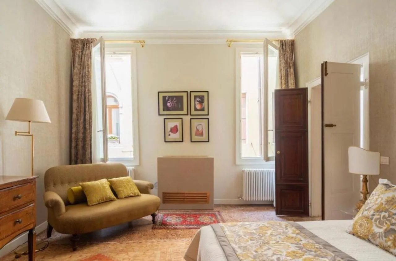 Venezia San Samuele Apartment 0*, Venice